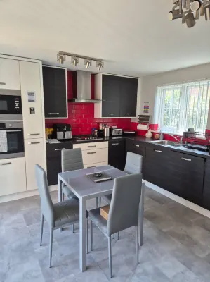 西米德蘭茲郡溫馨客房配有現代化設施民宿(Cozy Guest Room with Modern Amenities in West Midlands) - 2星級