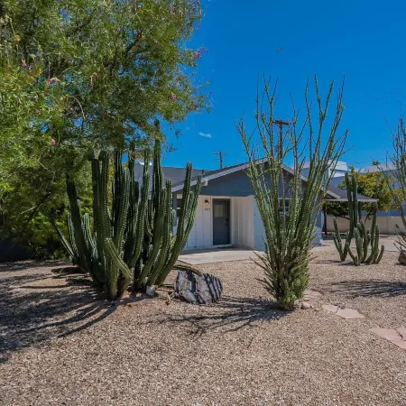 4 Br Tempe Retreat Pool Putt Putt Pool Table