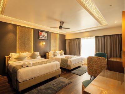 Paramount Residency