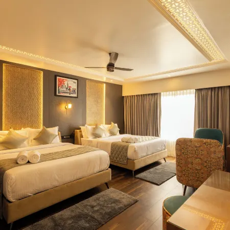 Paramount Residency