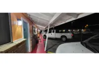 Gulfway Motel by OYO Near Airport I 37 - Bãi đậu xe