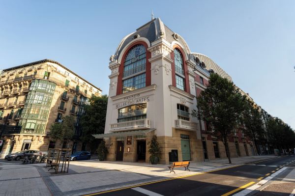 Hotel Palacio Bellas Artes San Sebastián, Curio Collection by Hilton