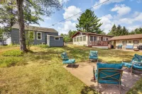 Shawano Lake Home: Beach Access, Partial Lake View - Homestays