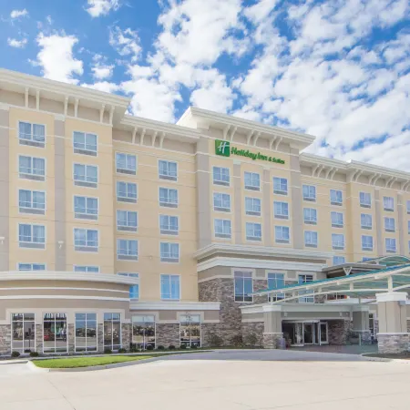 Holiday Inn & Suites DAVENPORT by IHG
