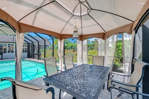 Saltwater Canal Home Heated Pool 3 2 2 Gorgeous Pets Welcome - Boutique