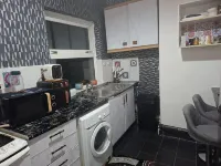 Humuplace Sleeps 4 with Garden Hotels near محطة ويتون