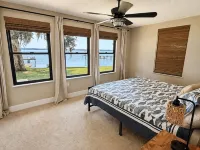 Newly built, charming cozy and quiet river home - 4-Star