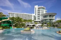 Pier Sixty-Six - Ocean View