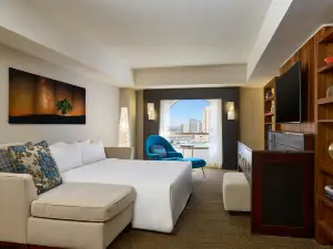 Renaissance Phoenix Downtown Hotel
