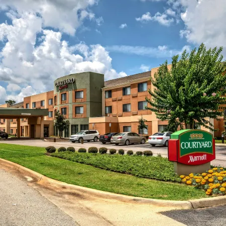 Courtyard Troy Hotels in Troy