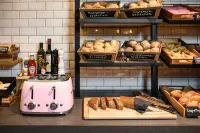 Moxy Stuttgart Feuerbach - Romantic