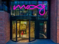 華沙布拉格 Moxy 飯店 特罗茨卡附近的飯店