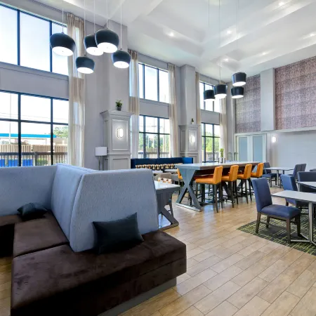 Hampton Inn & Suites Nacogdoches