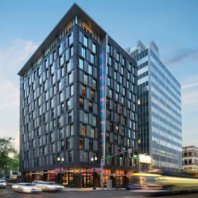 Moxy Portland Downtown Hotels near Washington City Park