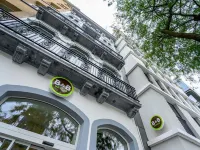 B&B Hotel Brussels Centre Gare du Midi Hotels near Erasmus House