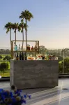 VEA Newport Beach, a Marriott Resort & Spa - bar