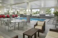 Doubletree by Hilton Chicago Midway Airport - Pools
