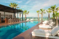 Renaissance Barcelona Fira Hotel - Kolam Renang