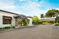 Courtyard Montvale - parking