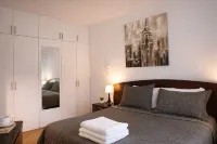 Miraflores Nest Tripoli, King Bed, AC , 1000 Mb, Near Malecón & Love Park - pantai