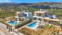 Black Olive Villas - Pools