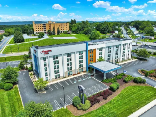Hampton Inn Harrisburg-East (Hershey Area) - parking