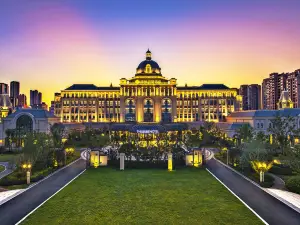Nanchang Greenland The QUBE Hotel (Yuweizhou)