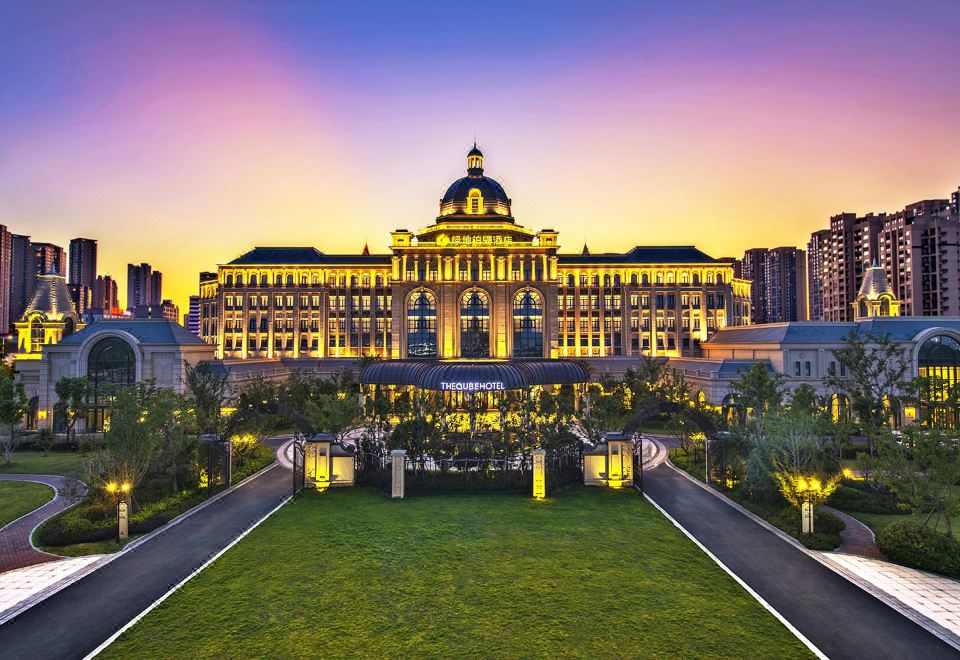 Nanchang Greenland Hotel (Yuweizhou Branch) Over view