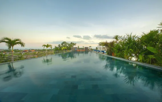 de Vins Sky Hotel Seminyak Hotel berhampiran Villa Can Barca, 2 Bedroom Villa for Rent in Seminyak