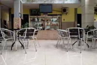 RedDoorz @ Hotel Surabaya Sumenep Hotels in Sumenep