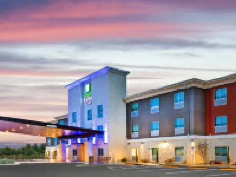 Holiday Inn Express & Suites JUNCTION by IHG Hotels in Junction