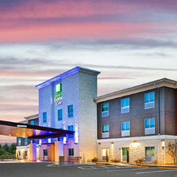 Holiday Inn Express & Suites JUNCTION by IHG