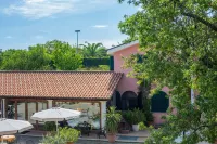 Country Hotel & Resort I Calanchi Hotels in Offida