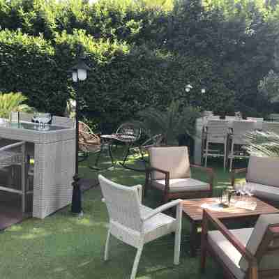 Grand Hôtel de Nîmes - Hôtel 4 Étoiles Hotel Exterior