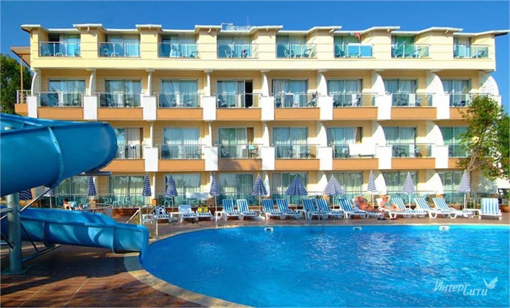 Aperion Beach Hotel