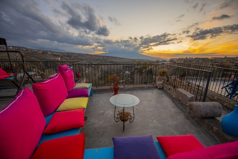 Cappadocia Antique Gelveri Cave Hotel