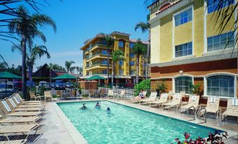 Portofino Inn and Suites Anaheim Hotel