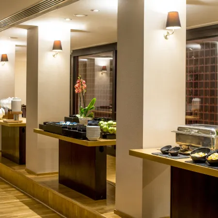 Millennium Hotel London Knightsbridge Отели рядом с достопримечательностью «Эпсли Хаус»