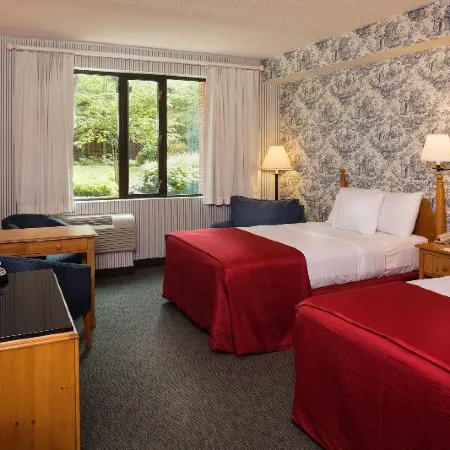 Williamsburg Woodlands Hotel & Suites, an Official Colonial Williamsburg Hotel