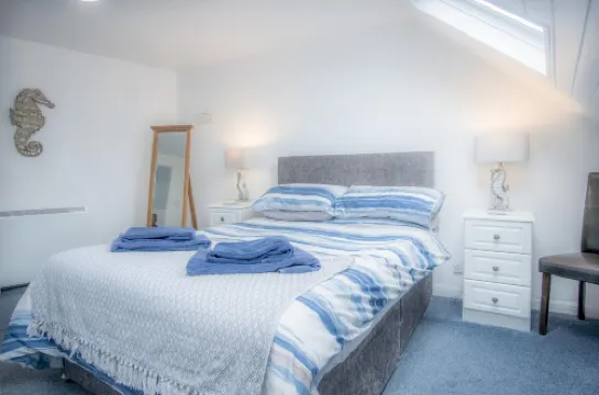 St Julians View - 1 Bedroom Apartment - Tenby - Ocean View
