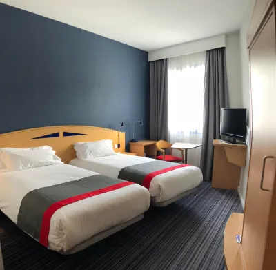 Holiday Inn Express Madrid-San Sebastian D/L Reyes فنادق في سان أوغستين ديل جواداليكس