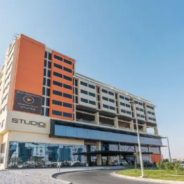 Studio One Hotel Отели рядом с достопримечательностью «Комплекс Дубай-Студио-Сити»