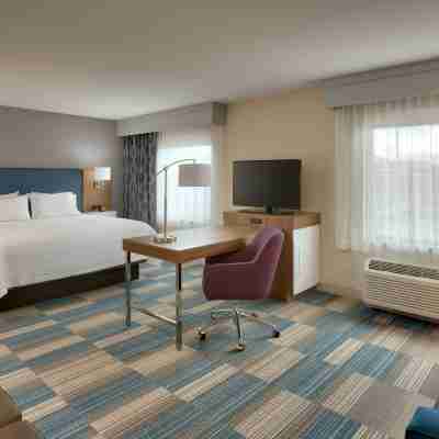 Hampton Inn & Suites Pocatello Rooms