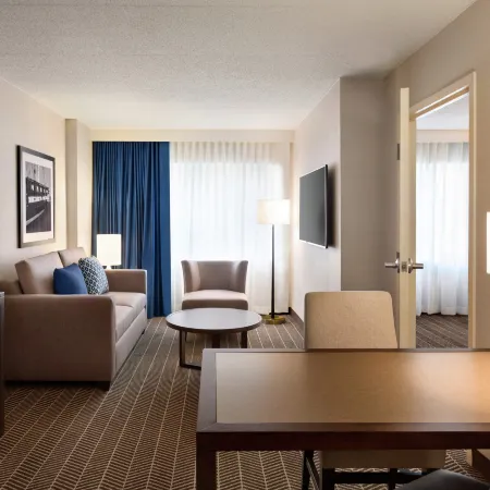 Embassy Suites by Hilton Boston at Logan Airport