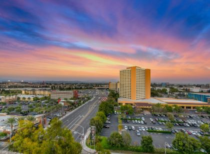 Hotel Fera Anaheim, a DoubleTree by Hilton