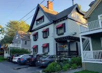 Hearthside Inn Hotels near Park Street Playground