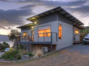 Ocean View Cottages - Essentially Tas Dover