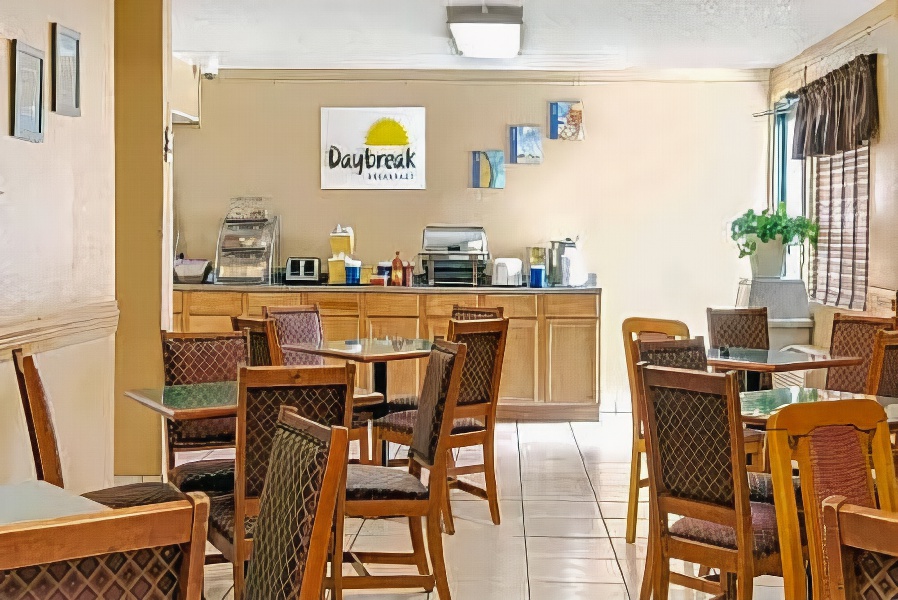 Days Inn by Wyndham El Paso Airport East