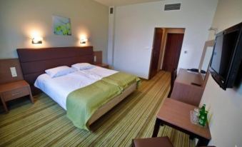 Hotel Pod Dębem