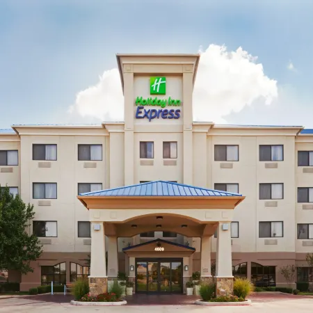 Holiday Inn Express & Suites FORT WORTH SOUTHWEST (I-20) by IHG Отели рядом с достопримечательностью «Стадион Амон Картер»